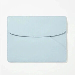 THE TABLET SLEEVE PEBBLE Clutch Flap Bag
